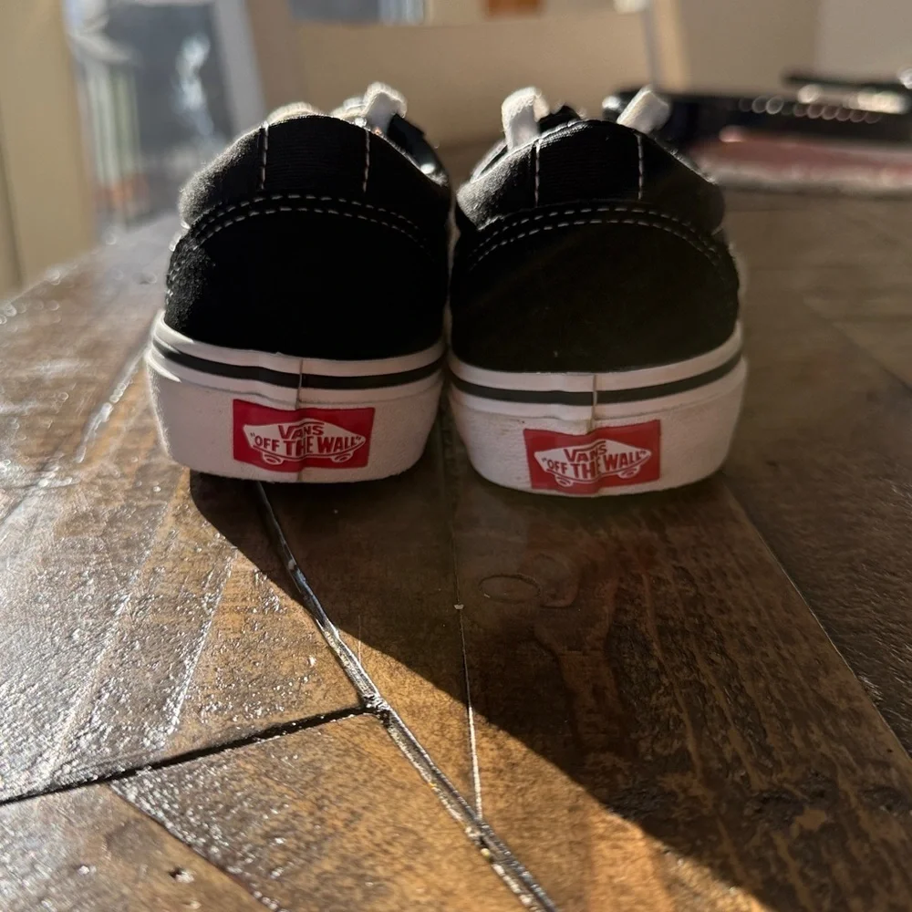 Vans Old Skool Black White Stripe Lace Up, youth sz. 3 - Picture 4 of 9